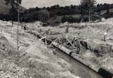 Lavori di posa della condotta principale Molino del Bosso-Giavons in località Campo Garzolino a Buja (1954)